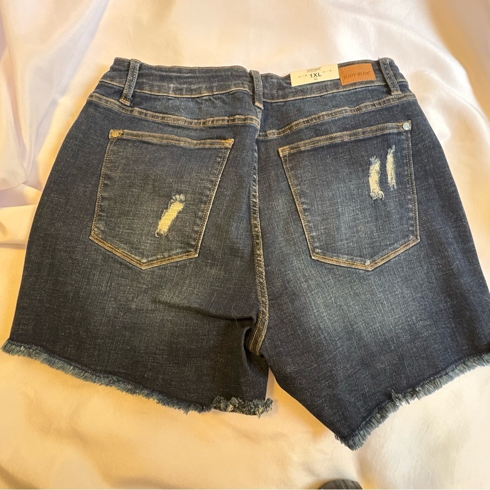 NWT Judy Blue Blue 1XL Plus Size High Waisted Distressed Jean Shorts - Picture 9 of 9
